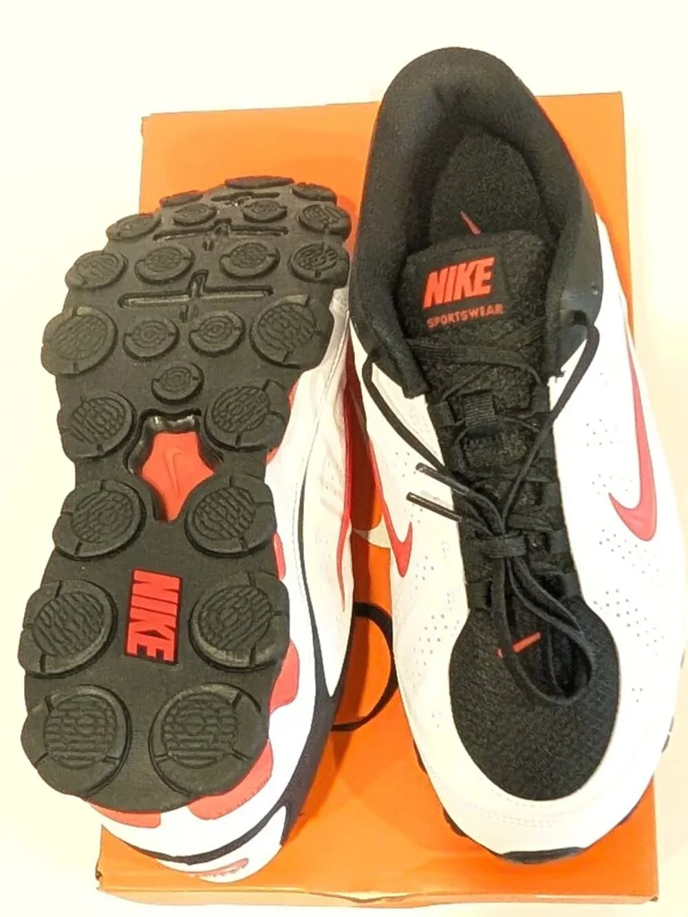 Nike Reax 8 TR Mens Cross Training Shoes White Red Black IR5118-103 Size 8.5 New